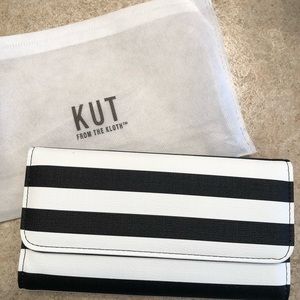 Slim striped wallet
